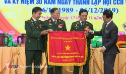 Hội cựu chiến binh tỉnh Nghệ An vinh dự đón nhận Cờ thi đua của Chính phủ