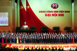 200 đ/c Ủy viên (chính thức và dự khuyết)  BCHTW Đảng khóa XIII ra mắt Đại hội.