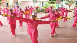 Người cao tuổi Thị trấn Diễn Châu, Nghệ An  duy trì tập thể dục thể thao hàng tuần