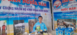 CCB Dương Hà Nam giới thiệu sản phẩm chế biến từ hải sản.