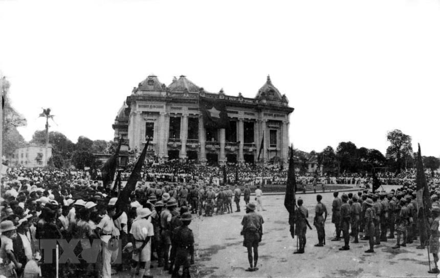 Tổng khởi nghĩa ở Hà nội, Ngày 19/8/1945. Ảnh tư liệu, Nguồn Intenets